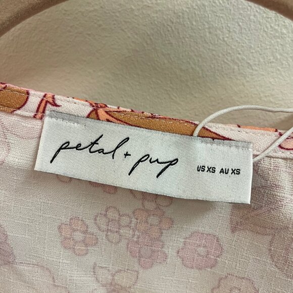 XS (NWT) Petal & Pup Floral Top - Picture 2 of 3